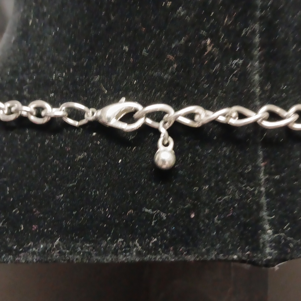 Shell Necklace - Picture 3 of 3